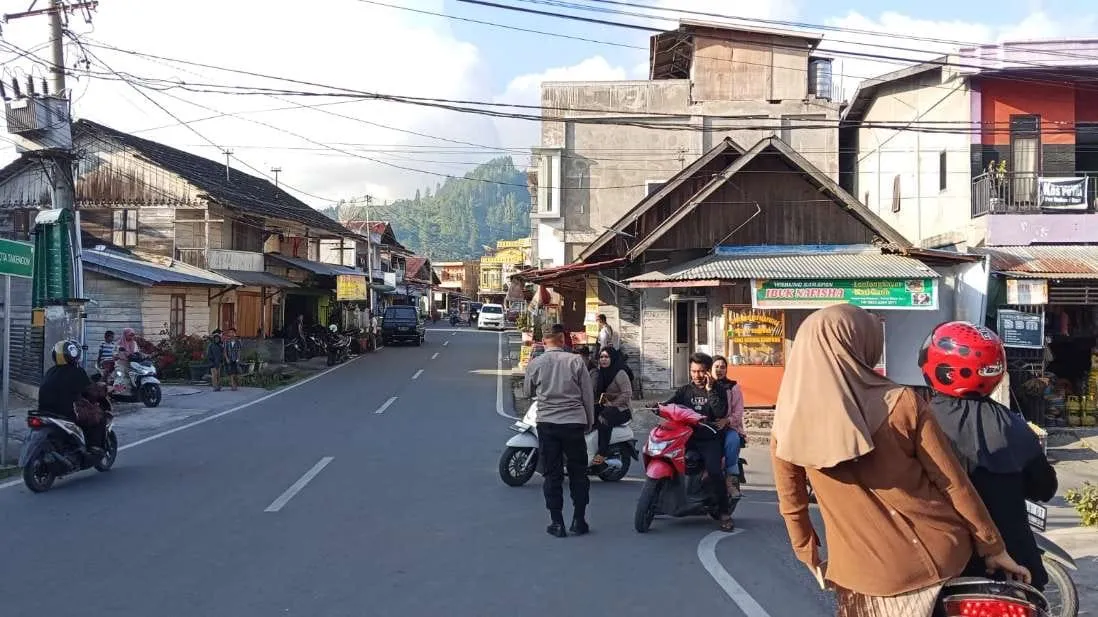 Polsek Kota Takengon Hadir di Pagi Hari, Ciptakan Arus Lalu Lintas Lancar dan Aman bagi Warga