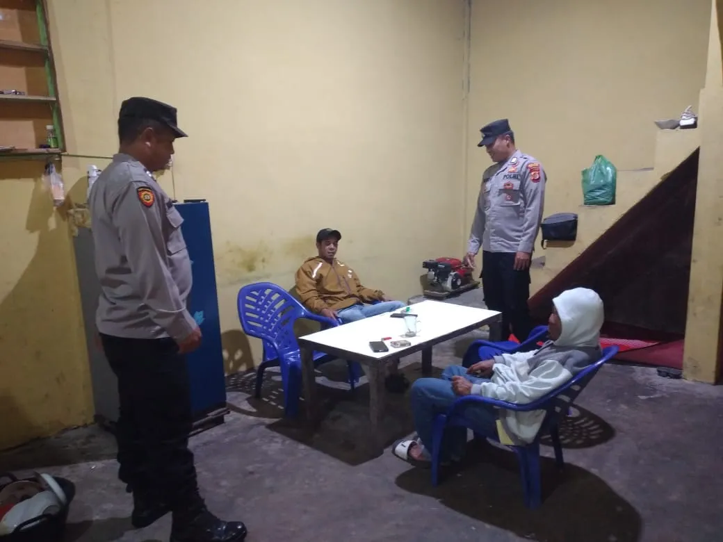 Bangun Komunikasi Humanis, Polsek Ketol Lakukan Patroli dan Sapa Warga di Malam Hari