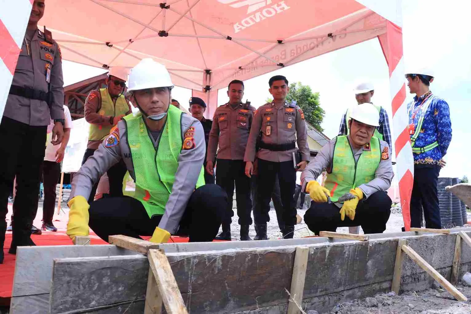 Kapolda Aceh Letakkan Batu Pertama Pembangunan Joging Track Metuah di Polres Bener Meriah