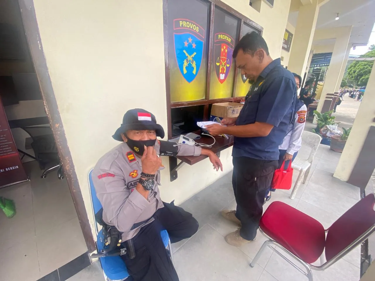 Sidokkes Polres Aceh Tengah Lakukan Pemeriksaan Kesehatan bagi Personel Polri dan ASN
