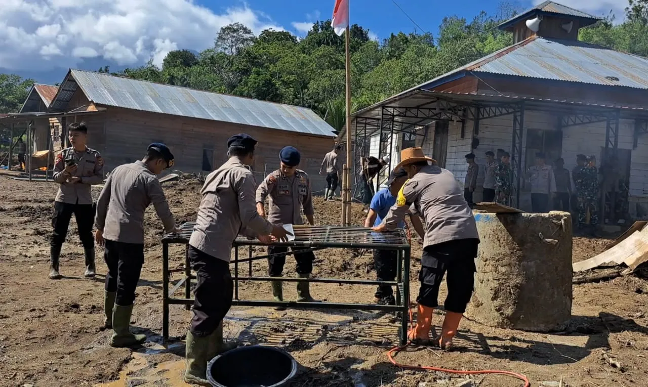 TNI–Polri Kompak Pulihkan Fasilitas Ibadah dan Jalan Nasional Pascabencana Alam di Lumut Aceh Tengah