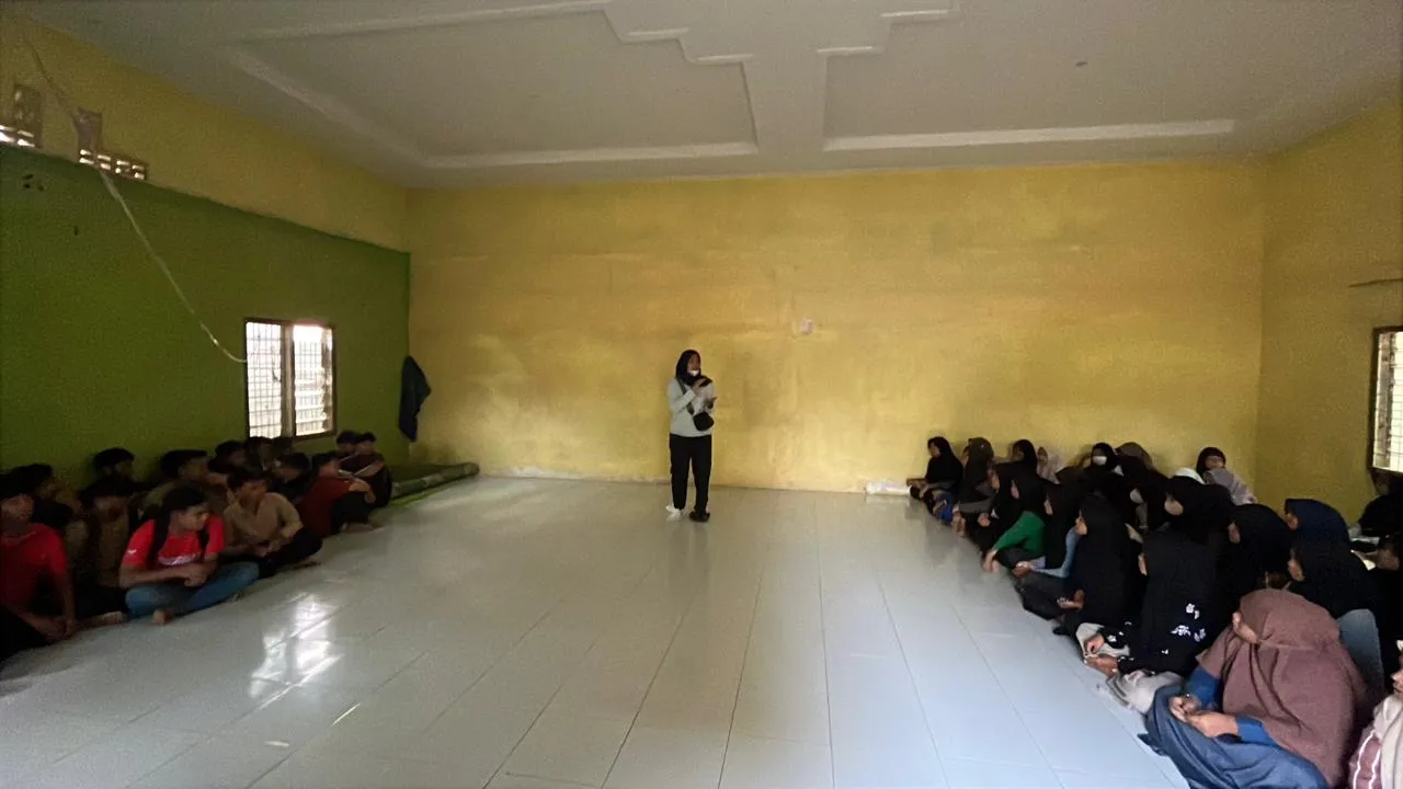 Polri Bersihkan Sekolah Pascabanjir di Aceh Tamiang, Pastikan Proses Belajar Kembali Berjalan