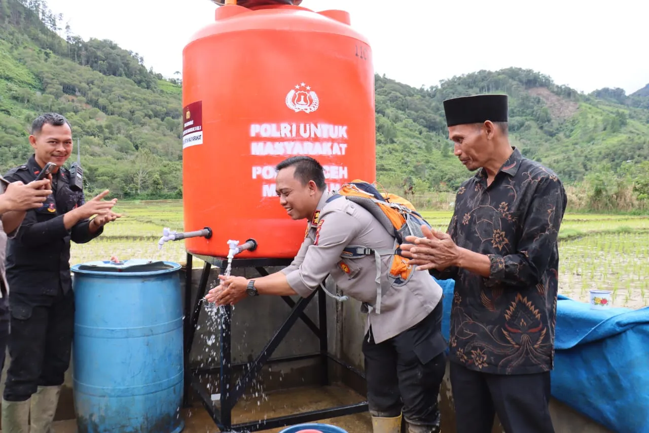 Kapolres Aceh Tengah Resmikan Bantuan Sumur Bor Kapolda Aceh untuk Warga Terdampak Bencana di Kecamatan Bintang