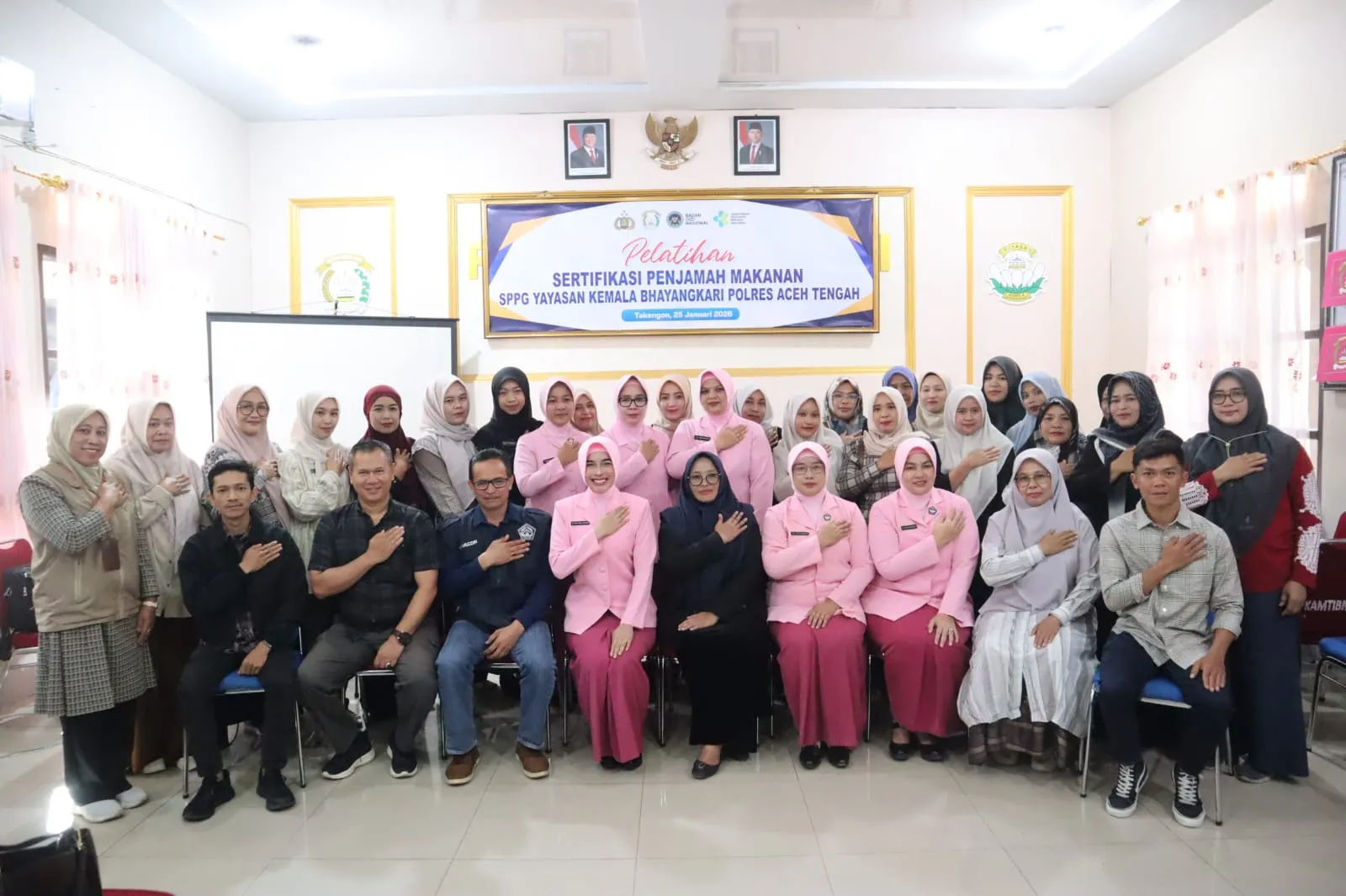 SPPG Kemala Bhayangkari Gelar Pelatihan Sertifikasi Penjamah Makanan bagi Petugas