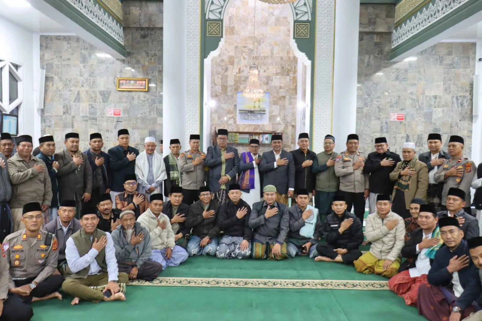 Safari Subuh, Wakapolres Aceh Tengah Ajak Tingkatkan Taqwa, Peduli Anak, Waspada Penipuan, dan Tertib Berlalu Lintas