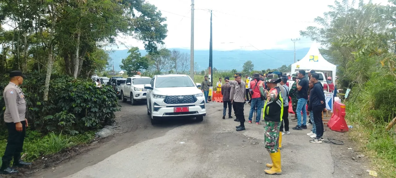 Polres Aceh Tengah Amankan Kunjungan Kerja Menteri PU RI di Lokasi Longsor Jalan Penghubung Aceh Tengah–Bener Meriah
