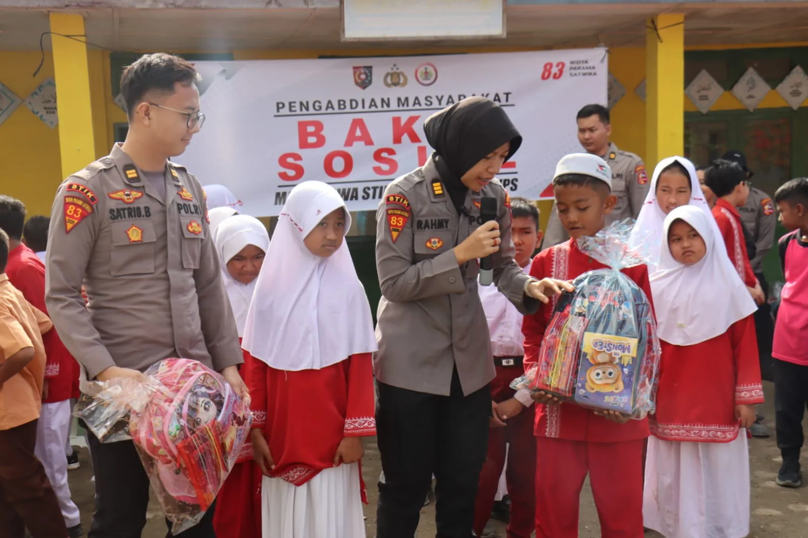 Mahasiswa STIK Angkatan 83 Laksanakan Pengabdian Masyarakat di SDN 9 Kebayakan dan Ponpes Al Fatah Ummul Quro Aceh Tengah