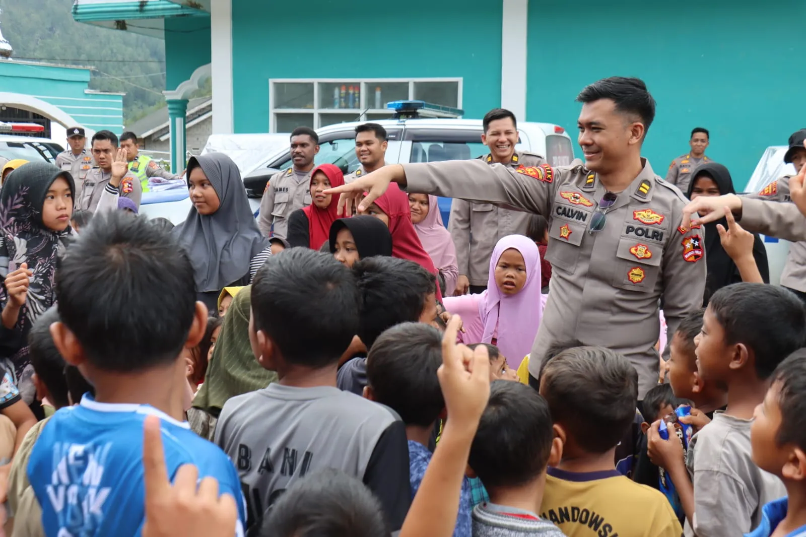Mahasiswa STIK Angkatan 83 Hadir di Kenawat: Trauma Healing, Baksos dan Layanan Kesehatan untuk Warga Terdampak