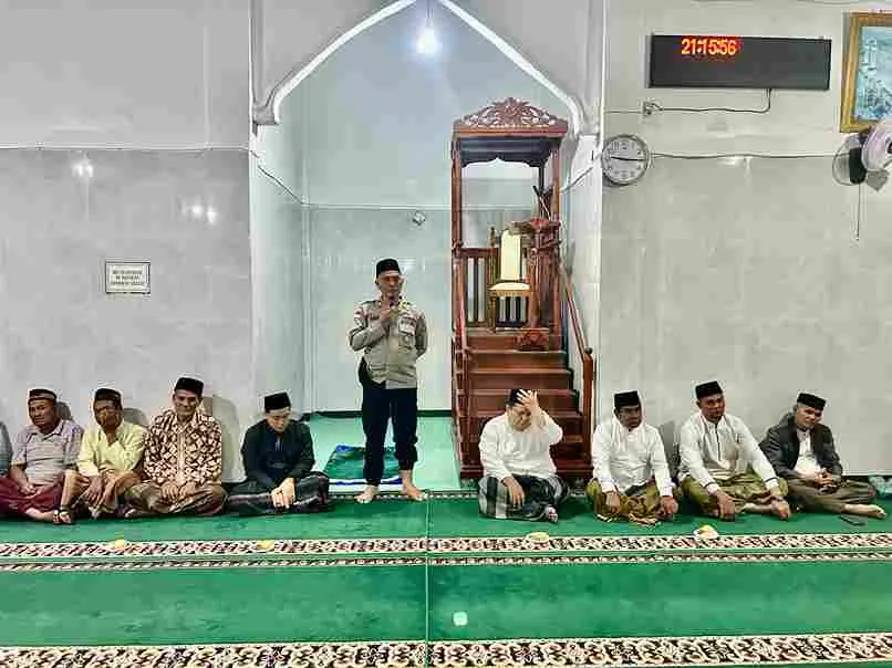 Safari Ramadan 1447 H, Kapolsek Lut Tawar Sampaikan Pesan Kamtibmas di Masjid Al Mukmin Pedemun