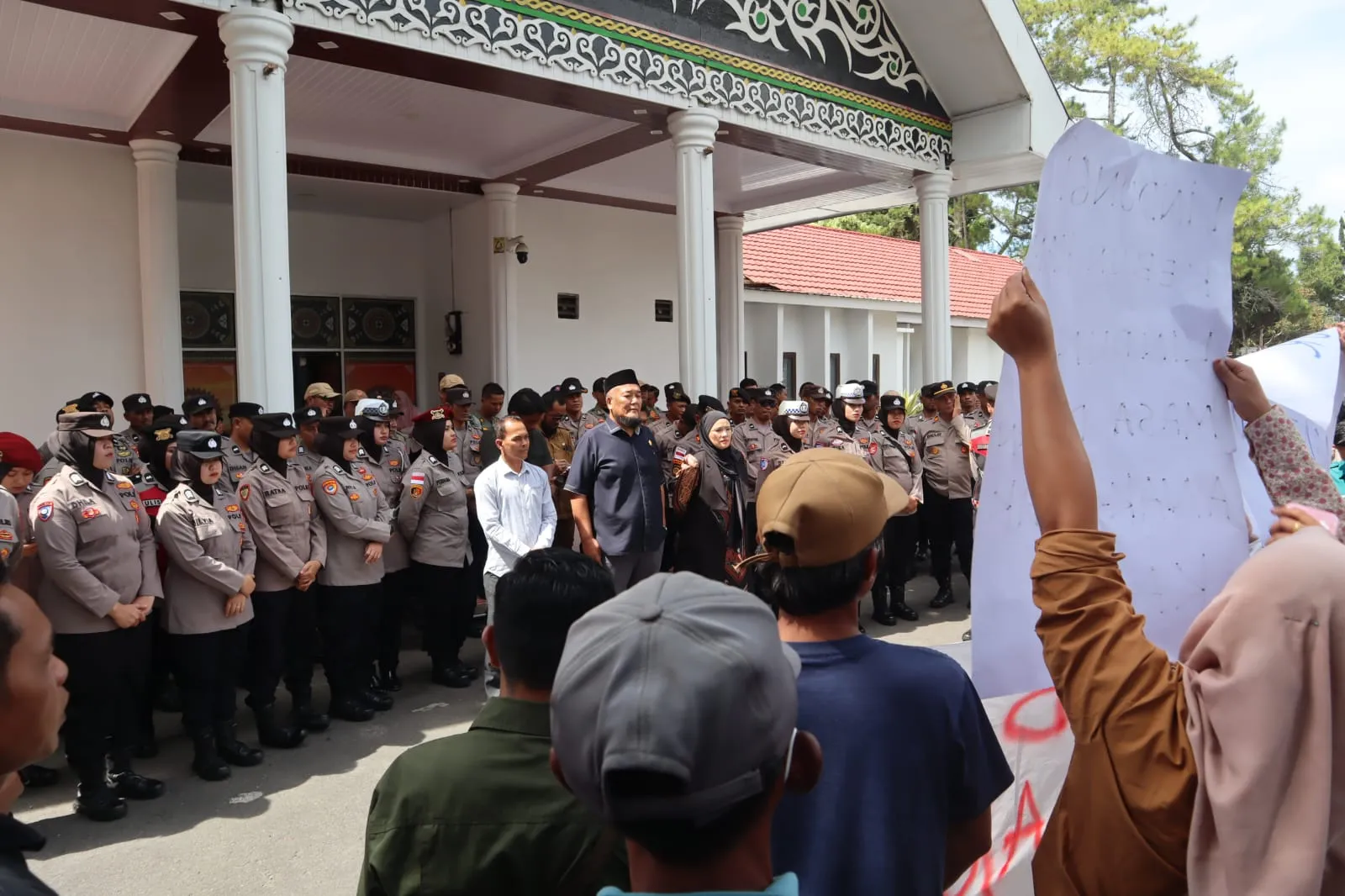 Aksi Formasket di DPRK Berjalan Aman dan Kondusif, Polres Aceh Tengah Kedepankan Pengamanan Humanis