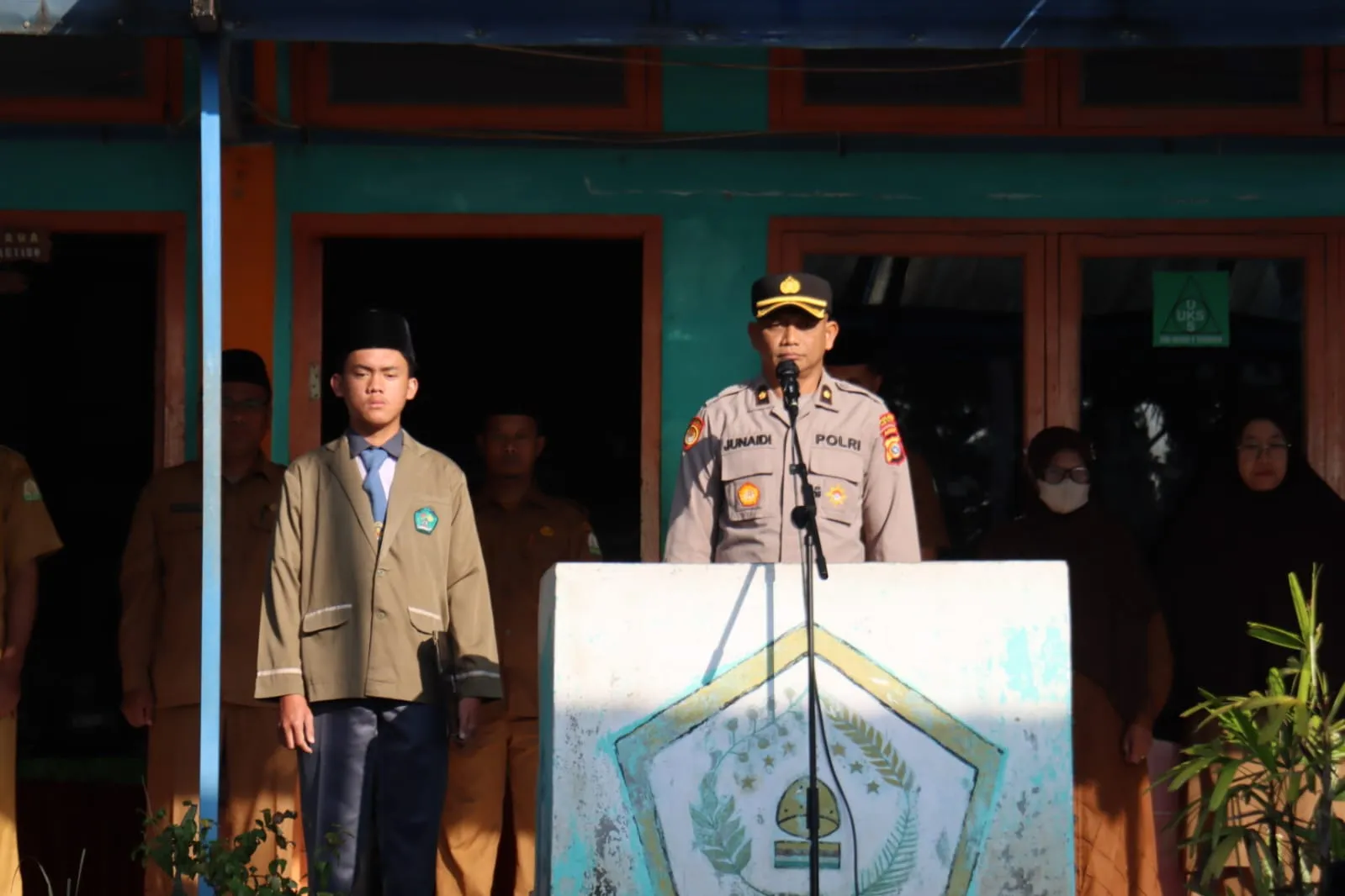 Polres Aceh Tengah Gelar “Saweu Sikula”, Polisi Jadi Pembina Upacara di Sejumlah Sekolah