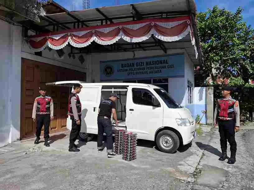MBG Tiba Aman di Sekolah, Sat Samapta Polres Aceh Tengah Kawal Distribusi hingga Tepat Sasaran