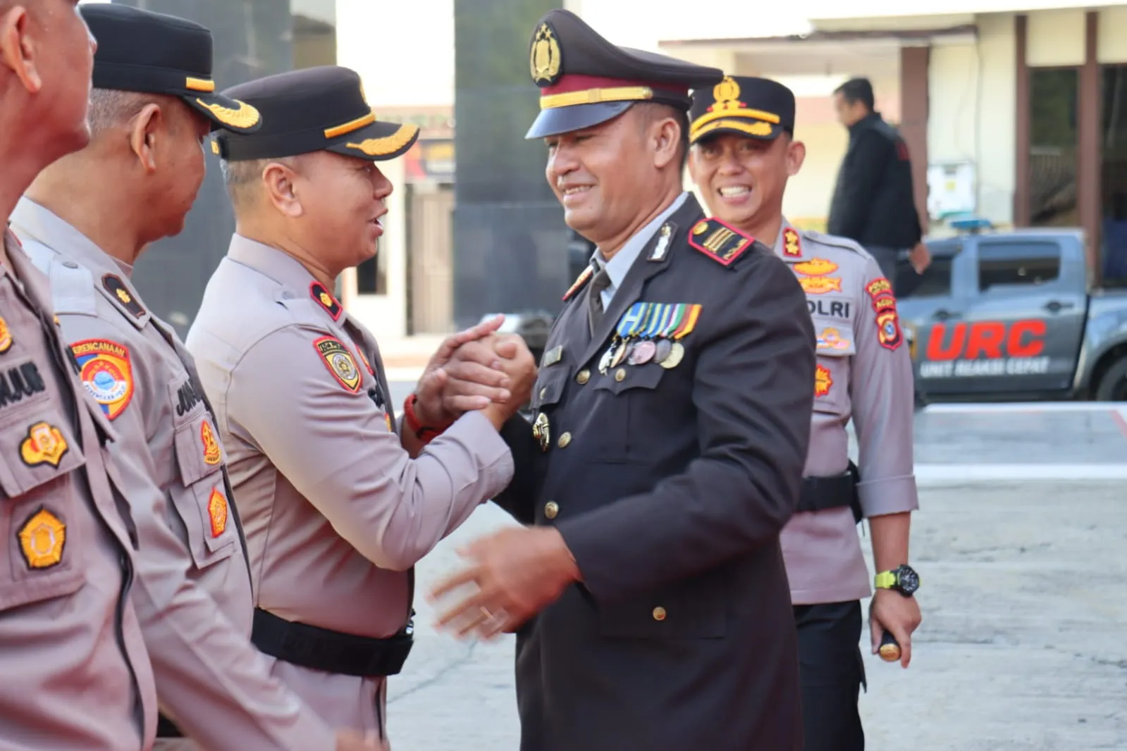 Kapolres Aceh Tengah Pimpin Upacara Purna Bakti AKP Radius Sianturi, Pengabdian 36 Tahun Berakhir dengan Penuh Kehormatan