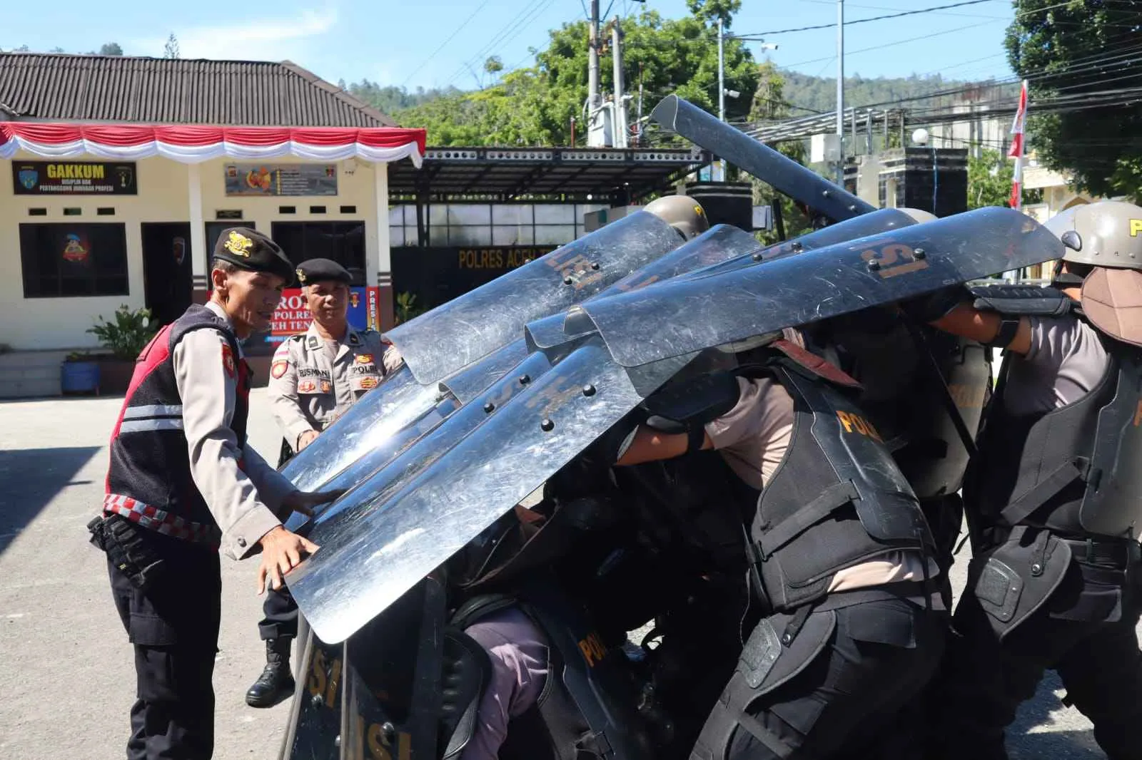 Terus Asah Kemampuan, Polres Aceh Tengah Rutin Latihan Pengendalian Massa 