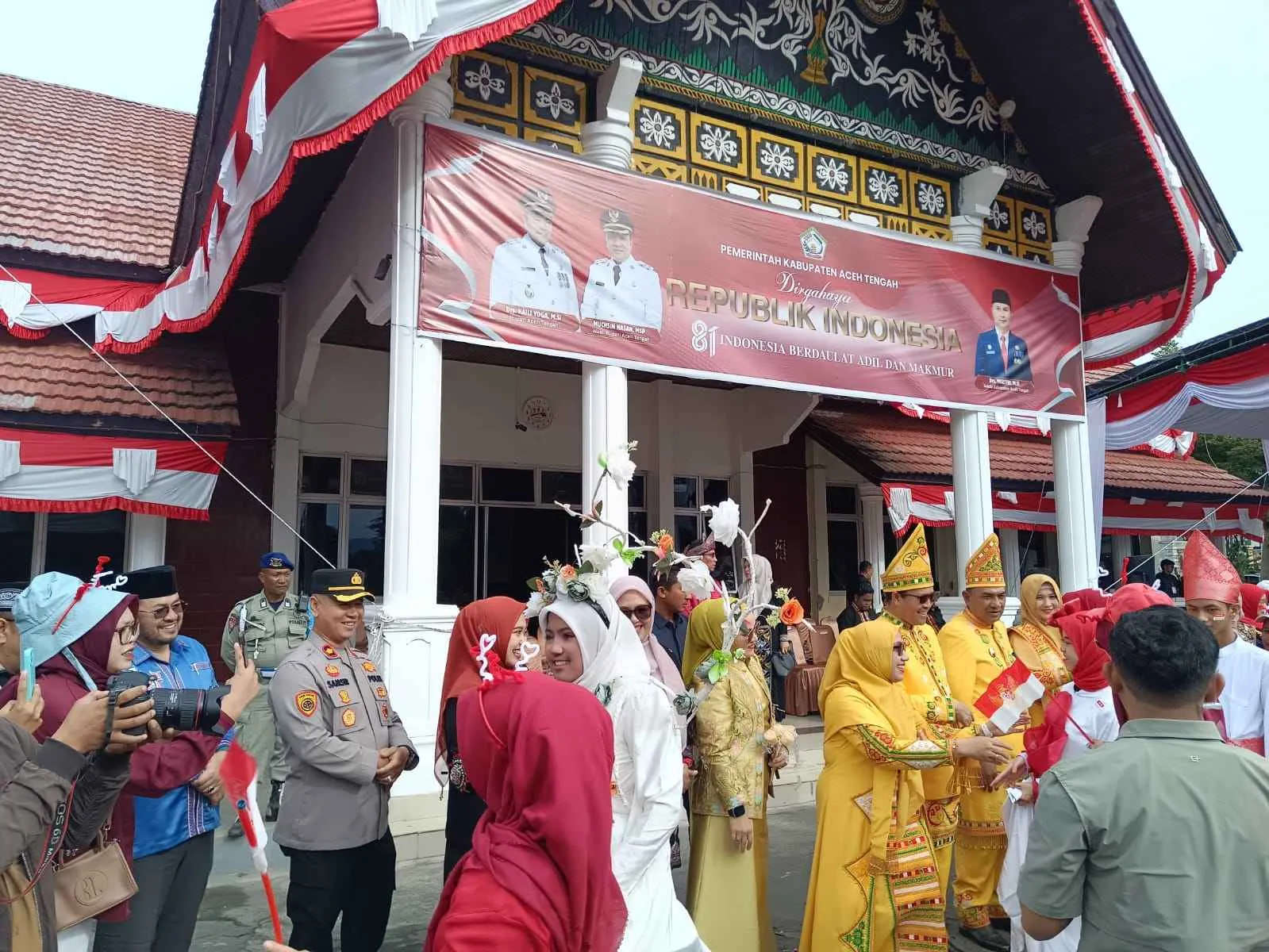 Wakapolres Aceh Tengah Hadiri dan Saksikan Karnaval Pawai Budaya HUT ke-81 Kemerdekaan RI