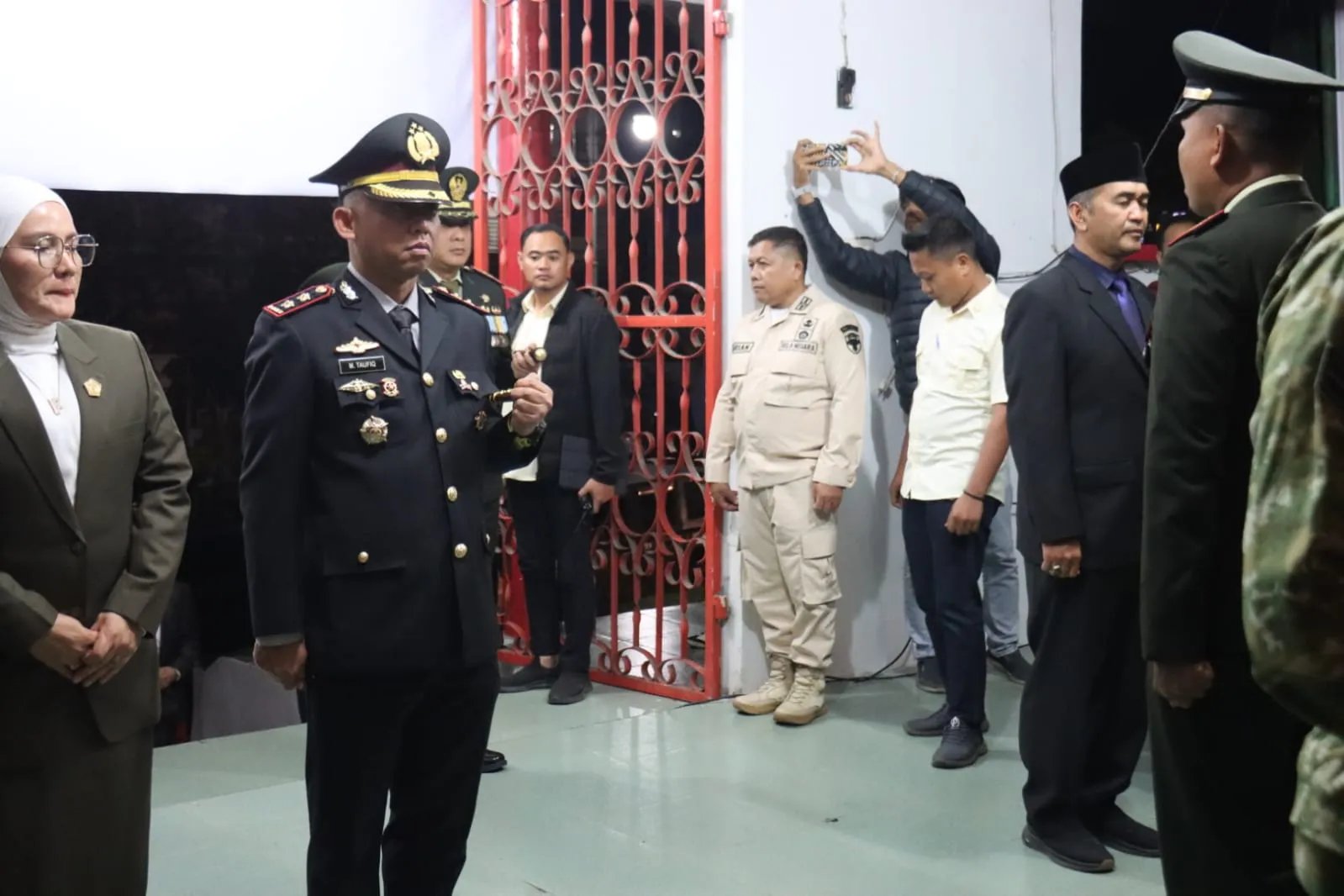 Kapolres dan Personel Polres Aceh Tengah Ikuti Upacara Kehormatan dan Renungan Suci, Kenang Jasa Para Pahlawan