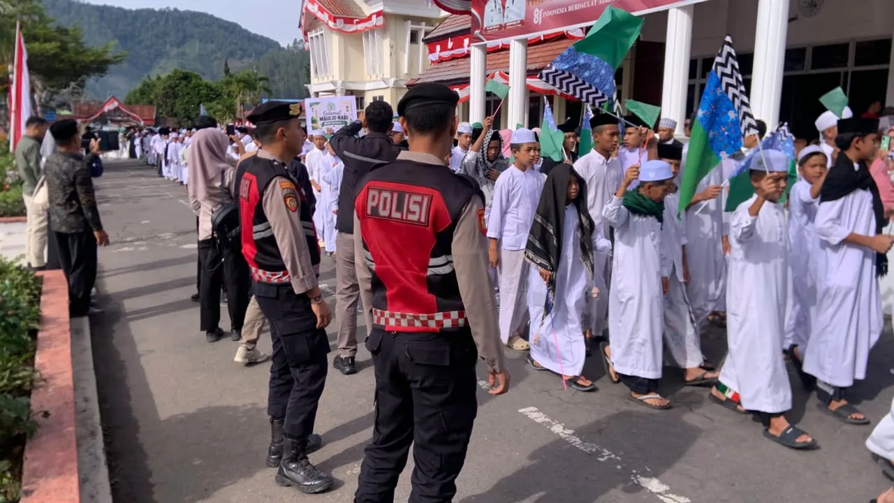 Polres Aceh Tengah Amankan Pawai Maulid Nabi, Arus Lalu Lintas Tetap Lancar