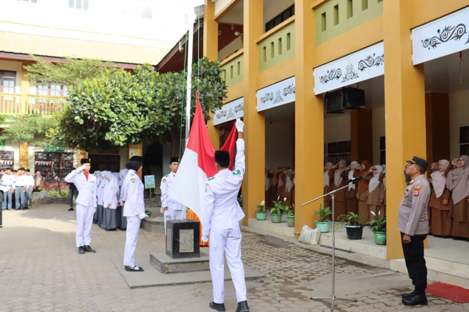 Saweu Sikula, Kasat Binmas Polres Aceh Tengah Ajak Pelajar Jadi Generasi Tangguh dan Berkarakter