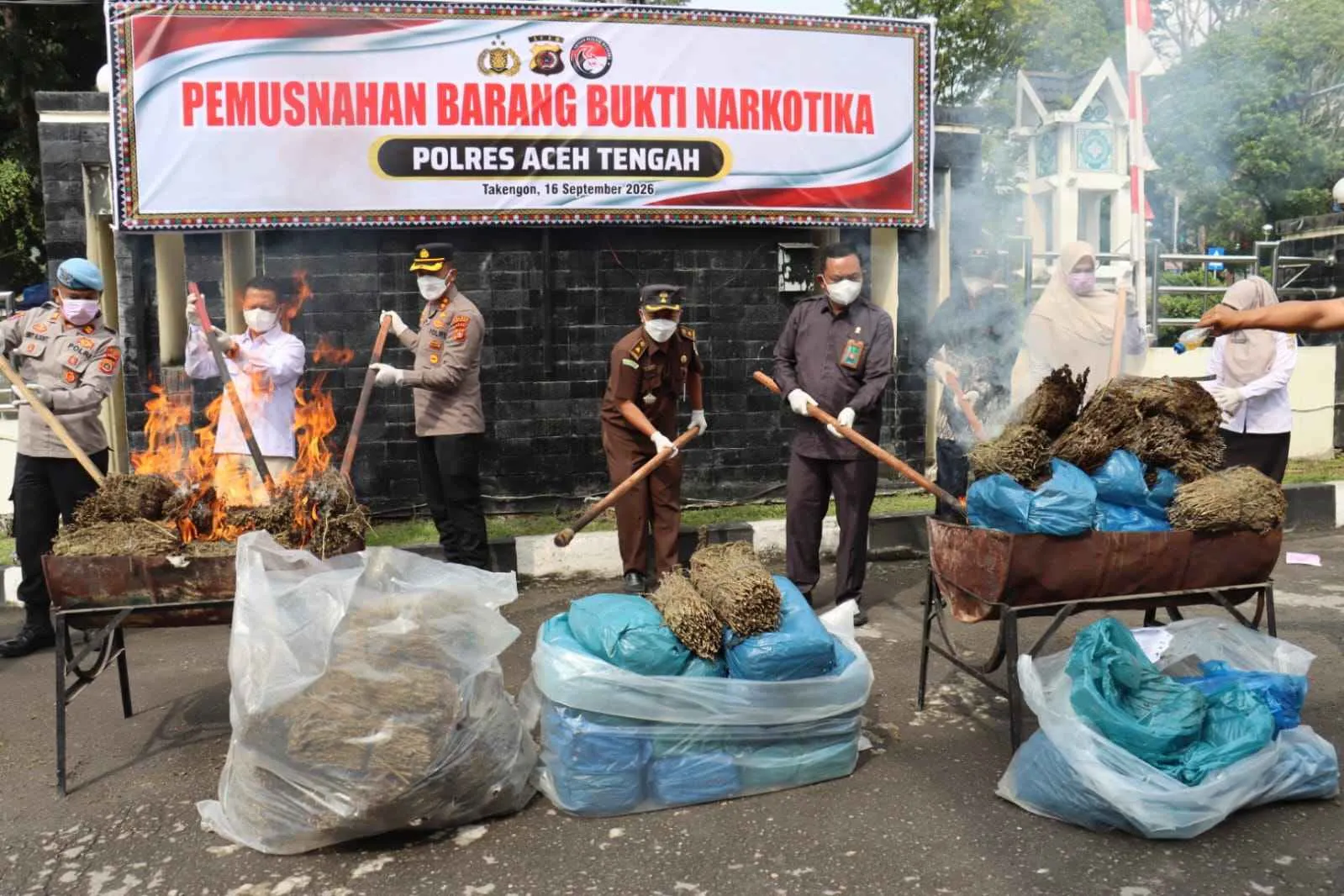 Polres Aceh Tengah Musnahkan 101,9 Kilogram Ganja, Kapolres Tegaskan Bandar Narkoba Jangan Coba Bermain di Takengon