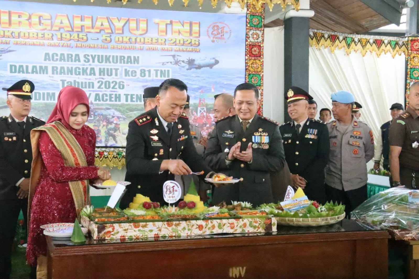 HUT TNI ke-81, Polres Aceh Tengah Beri Surprise untuk Kodim 0106 Usai Upacara