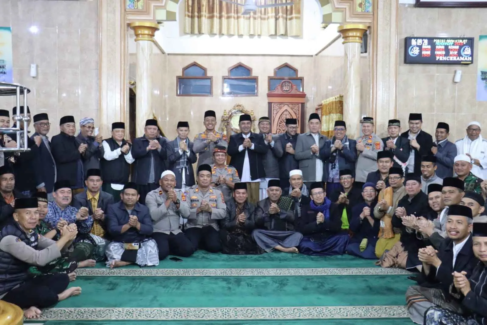Suling Bambu, Kapolres Aceh Tengah Ajak Jamaah Bersama Bangun Kamtibmas dan Promosikan Wisata Takengon