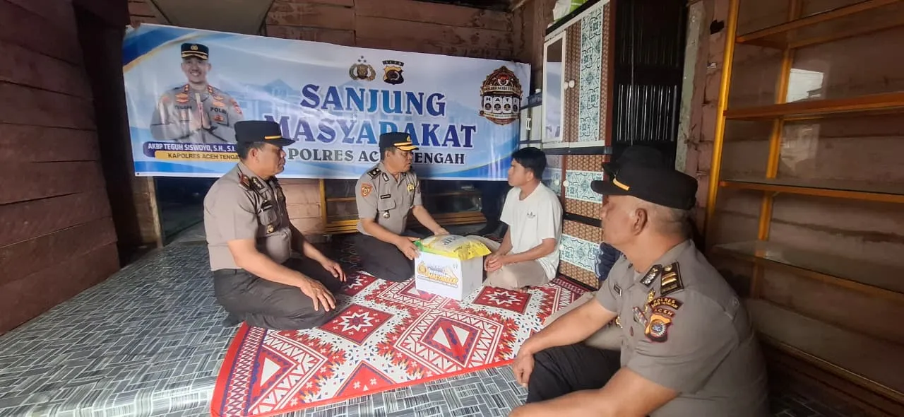 Sanjung (Selasa berkunjung ) Masyarakat, Polres Aceh Tengah Tebar Kepedulian, Salurkan Bantuan dan Jenguk Warga Sakit