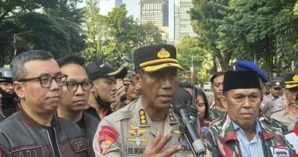 Polisi Patroli Skala Besar hingga Sasar Gang-gang di Jakarta Usai Demo