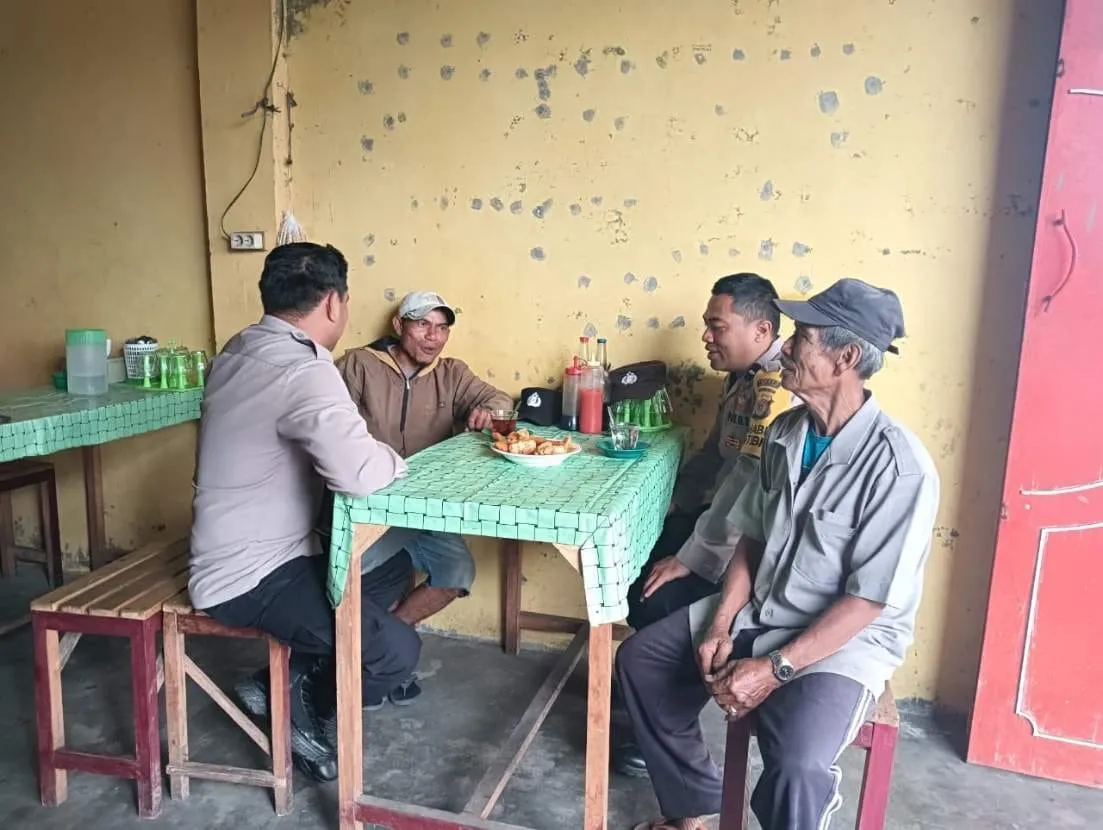 Polsek Ketol Rangkai Kedekatan dengan Warga Melalui Ngopi Kamtibmas