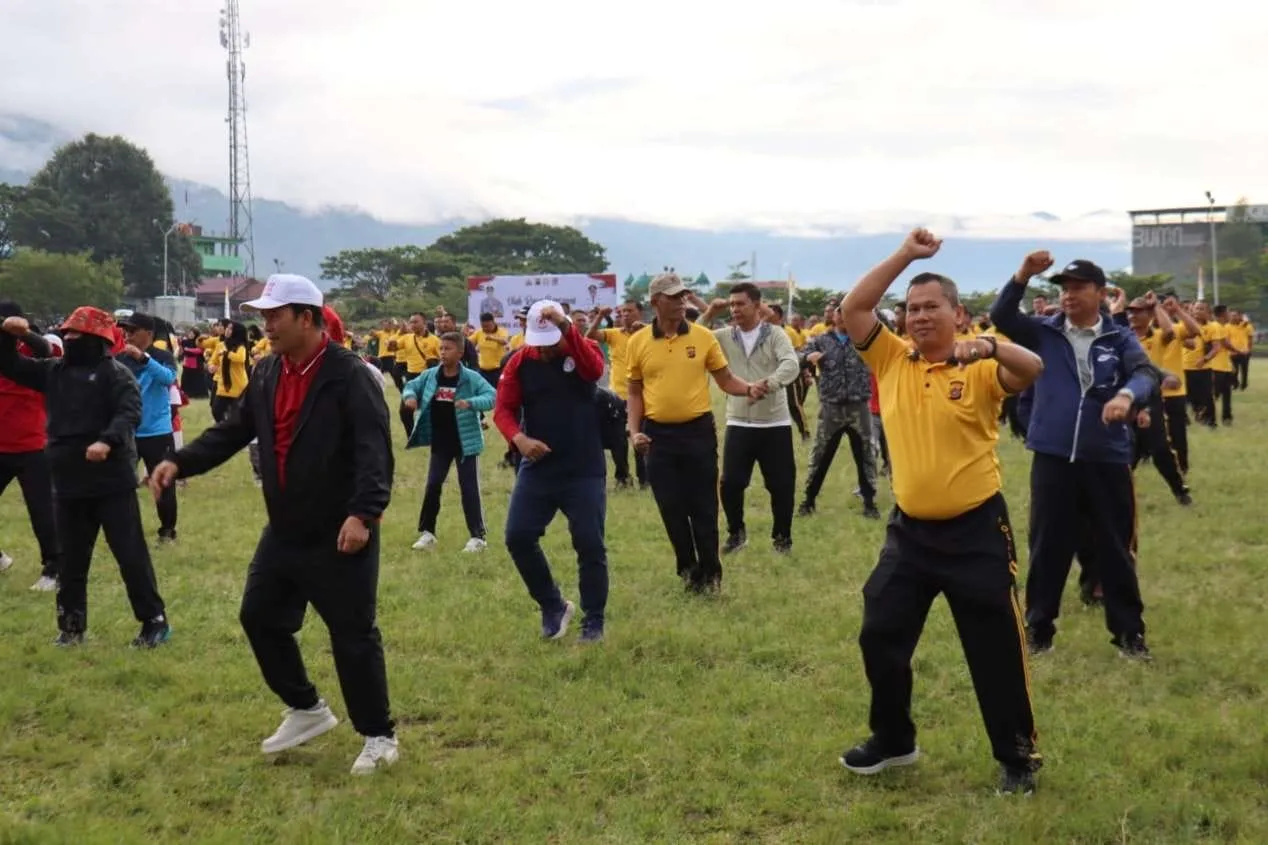 Semangat Kemerdekaan dan Persatuan, Polres Aceh Tengah Bersama Pemda dan Masyarakat Gelar Olahraga Bersama Sambut HUT RI ke-80