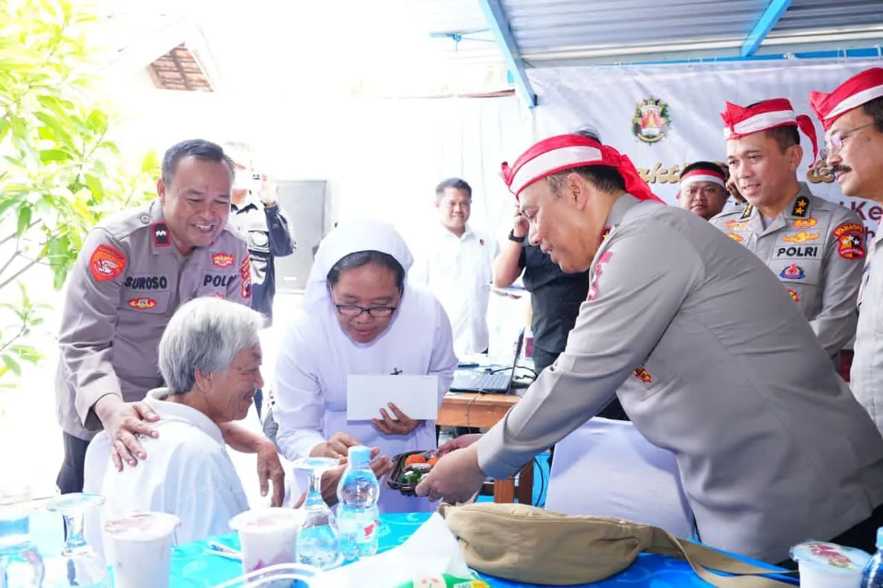 SIARAN PERS POLRI WAKAPOLRI BERI PERHATIAN KHUSUS KEPADA BIARAWATI DAN LANSIA DI BAKTI SOSIAL POLSEK GENUK
