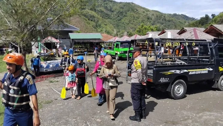 Hari Libur, Polsek Pegasing Patroli Wisata dan Beri Himbauan di Arung Jeram Lukup Badak