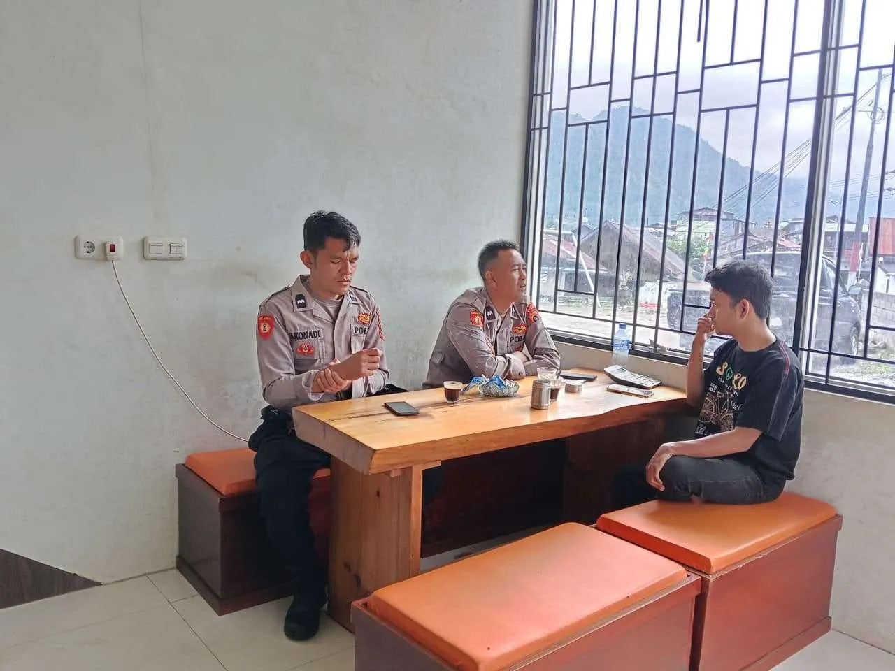 Polsek Kota Takengon Jalin Komunikasi Humanis Lewat Program Ngopi Pagi Kamtibmas