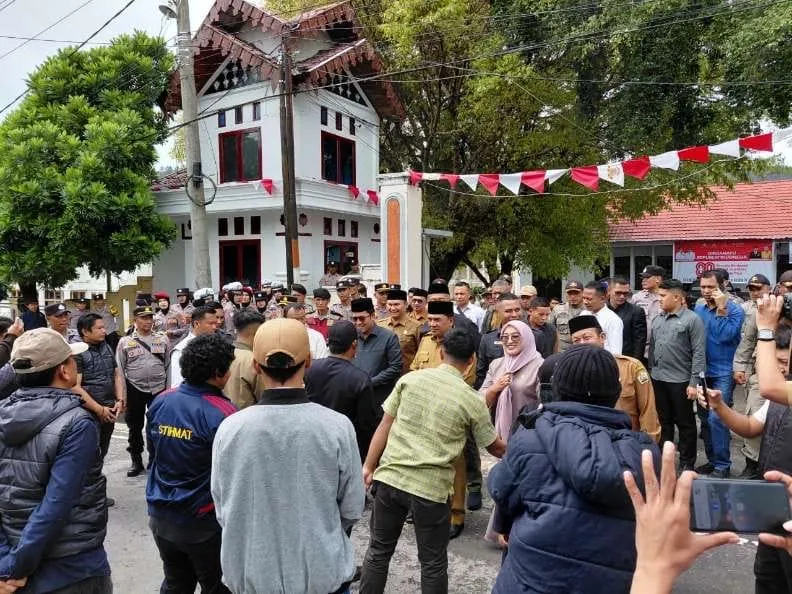 Polres Aceh Tengah Kembali Amankan Unjuk Rasa AMG, Aksi Berjalan Aman dan Kondusif