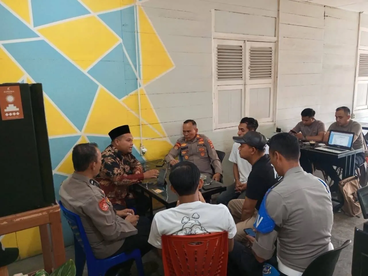 Ngopi Pagi Bersama, Kapolsek Bebesen Dengarkan Aspirasi Warga soal Kamtibmas