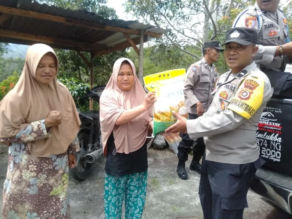 Sambut Kemerdekaan, Polres Aceh Tengah Bagi Harga Spesial Beras Premium di Bebesen
