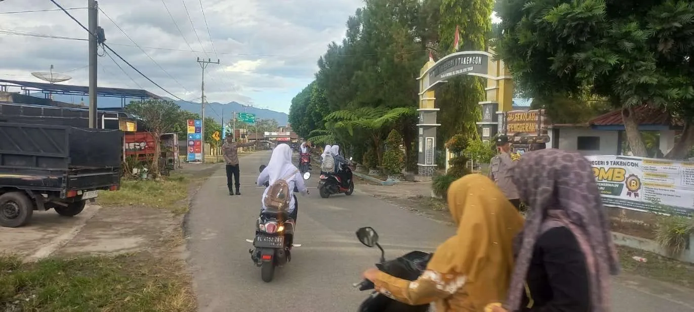Pagi Tertib dan Aman, Polsek Ketol Gelar Strong Point Pagi Hari