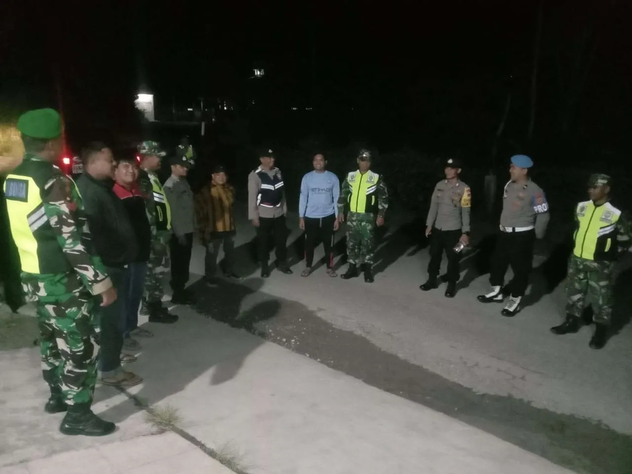 Sinergi TNI–Polri di Bebesen, patroli malam perketat pengawasan kamtibmas