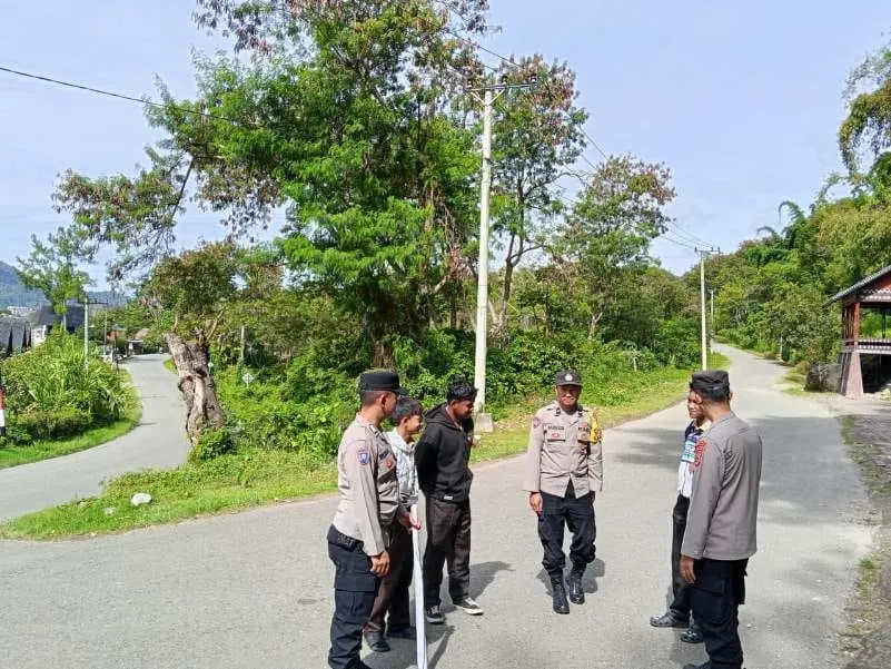 Wujudkan Lingkungan Aman, Polsek Kota Takengon Patroli Sekaligus Sampaikan Pesan Kamtibmas