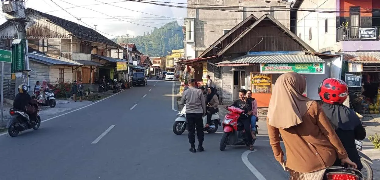 Polsek Kota Takengon Laksanakan Strong Point Pagi, Wujudkan Keamanan dan Kelancaran Lalu Lintas