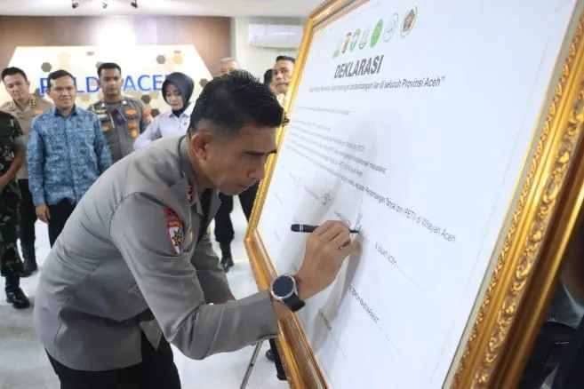 Kapolda Bersama Pemangku Kepentingan di Aceh Deklarasi Green Policing