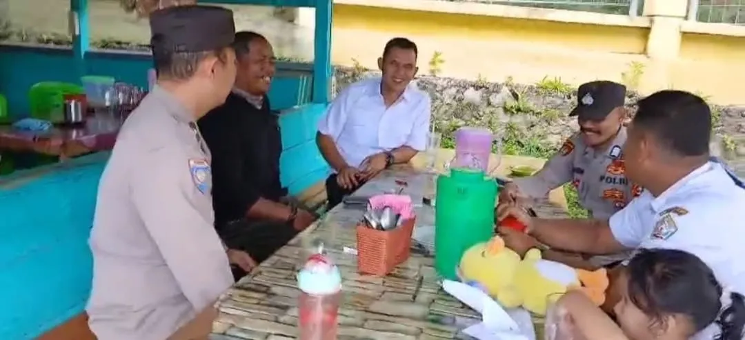 Polsek Linge Bangun Keakraban Lewat Dialog Santai Bersama Masyarakat Sambil Menikmati Kopi Pagi