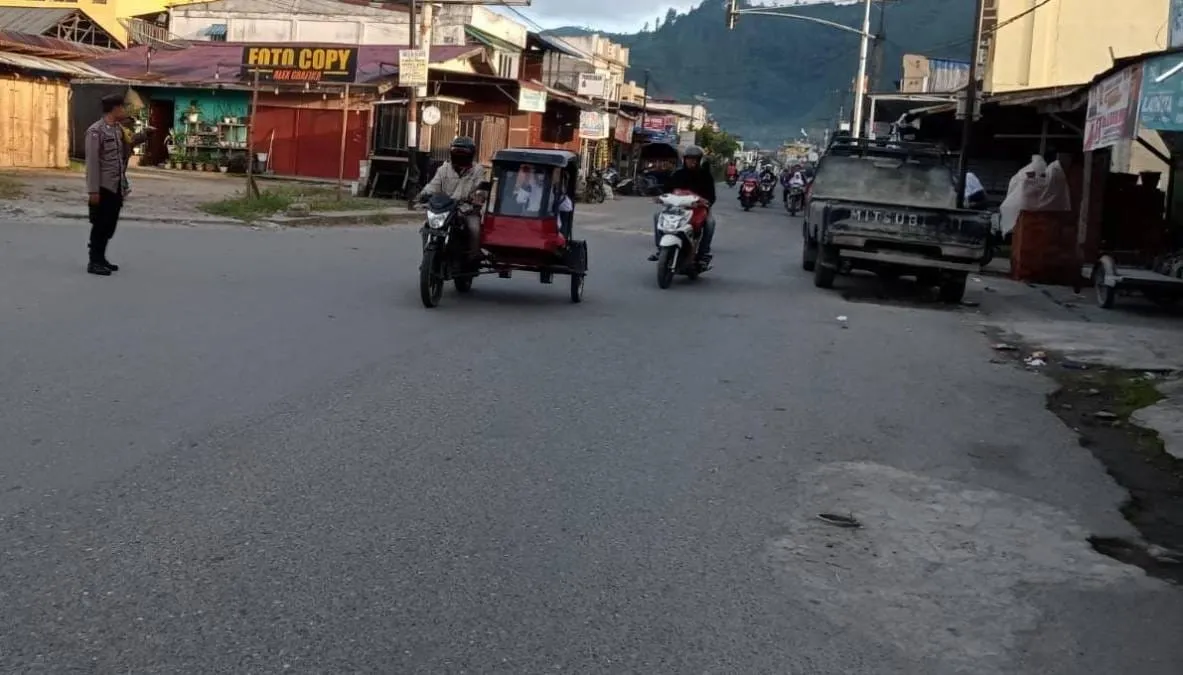 Polsek Kota Takengon Gelar Strong Point, Pastikan Kelancaran Aktivitas Warga Pagi Hari