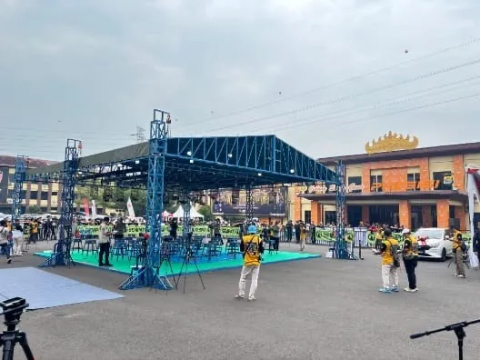 Ribuan Burung Adu Merdu di Mapolda Lampung, Bikin Heboh Kicau Mania