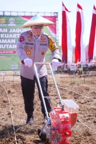 Kapolda Jabar Tanam Jagung Serentak di Sumedang, Dukung Kemandirian Pangan dan Kesejahteraan Petani