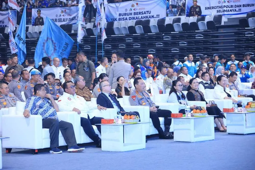 Kapolri Terima Penghargaan dari Organisasi Buruh Dunia atas Dedikasi Lindungi Hak Buruh