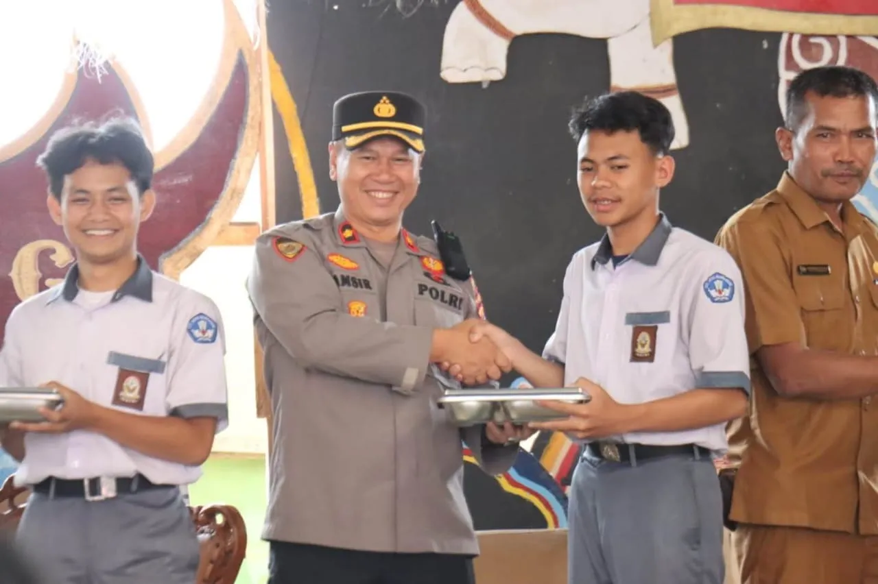 Wakapolres Aceh Tengah Hadiri Pembukaan Program Makanan Bergizi Gratis di SMAN 1 Takengon