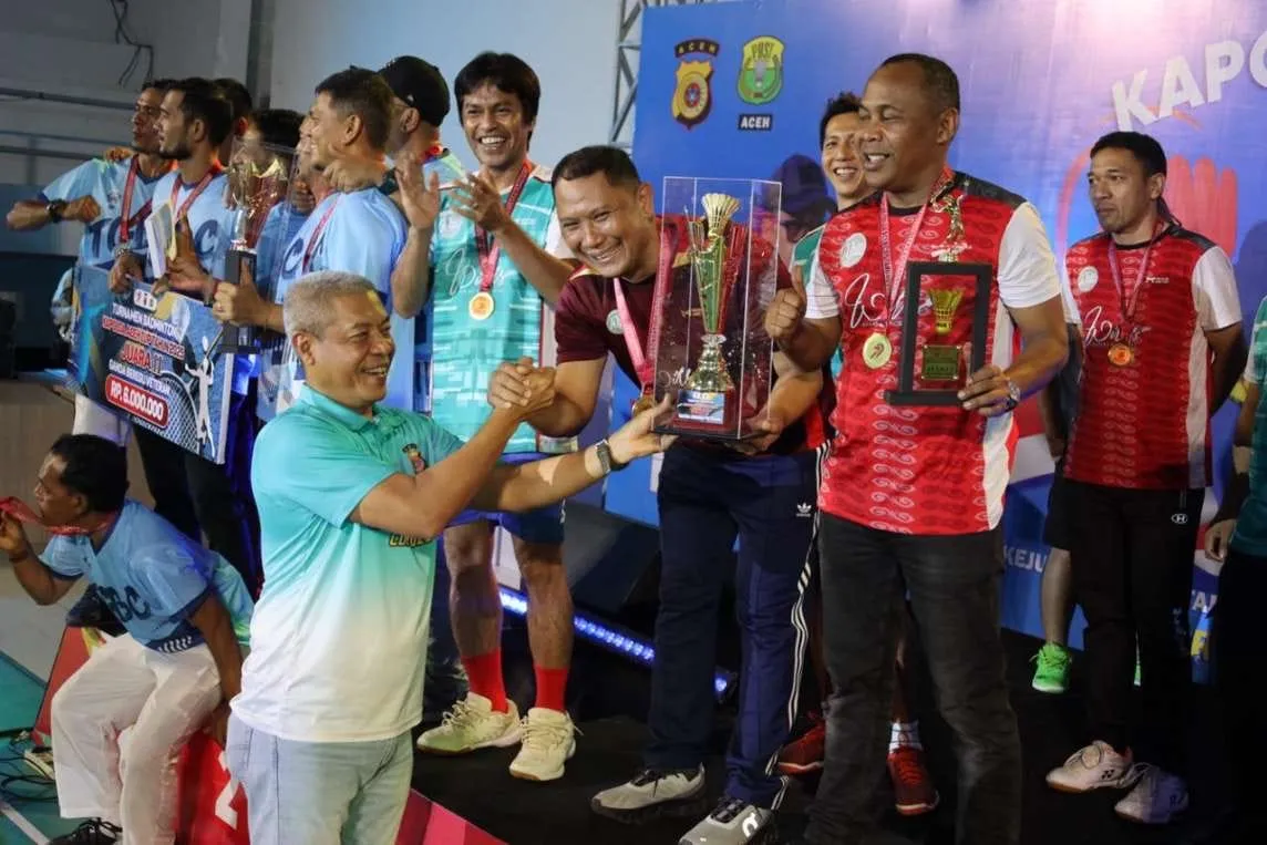 Wakapolda Aceh Resmi Tutup Kejuaraan Badminton Kapolda Aceh Cup 2025