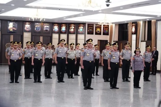 27 Pati Polri Naik Pangkat