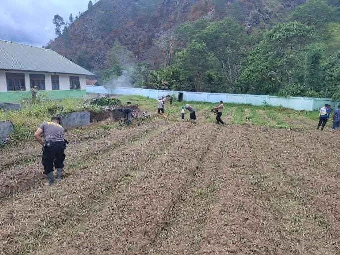 Polsek Lut Tawar Siapkan Lahan Tanam Jagung, Dukung Swasembada Pangan Kuartal III