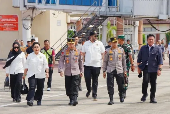 Anggota Komisi IV Apresiasi Inovasi Polisi Olah Eceng Gondok Jadi Pupuk 